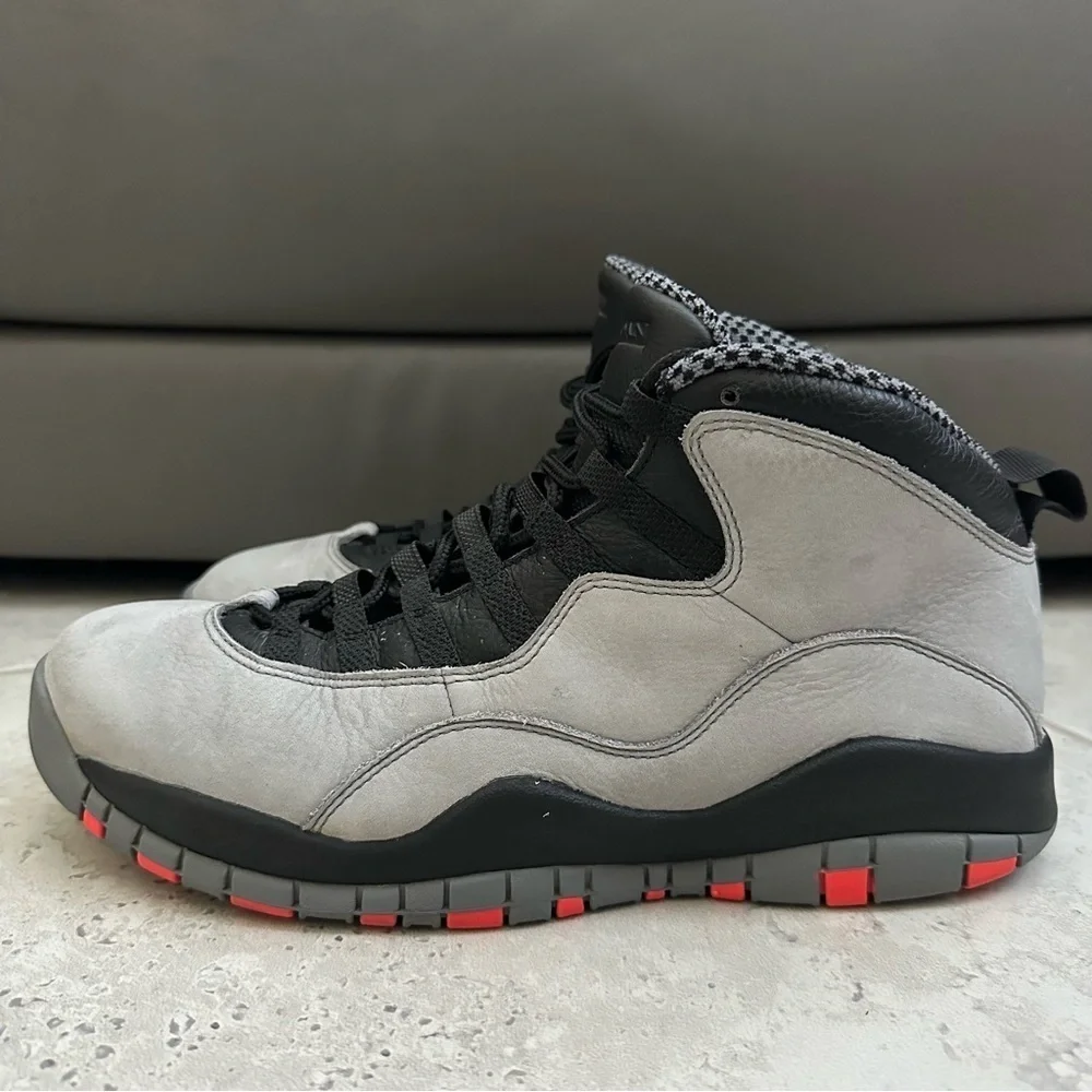 Jordan 10 Retro Sneaker Size 11.5 Men